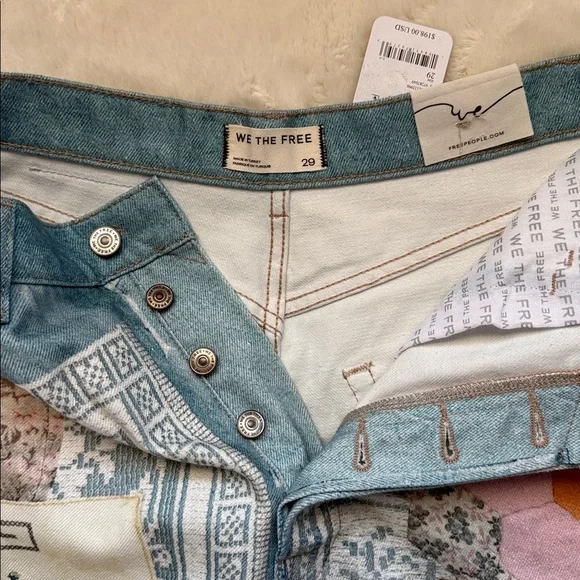 Free People We The Free Illusions Patchwork Printed Jeans 29 NWT NEW - Picture 2 of 4